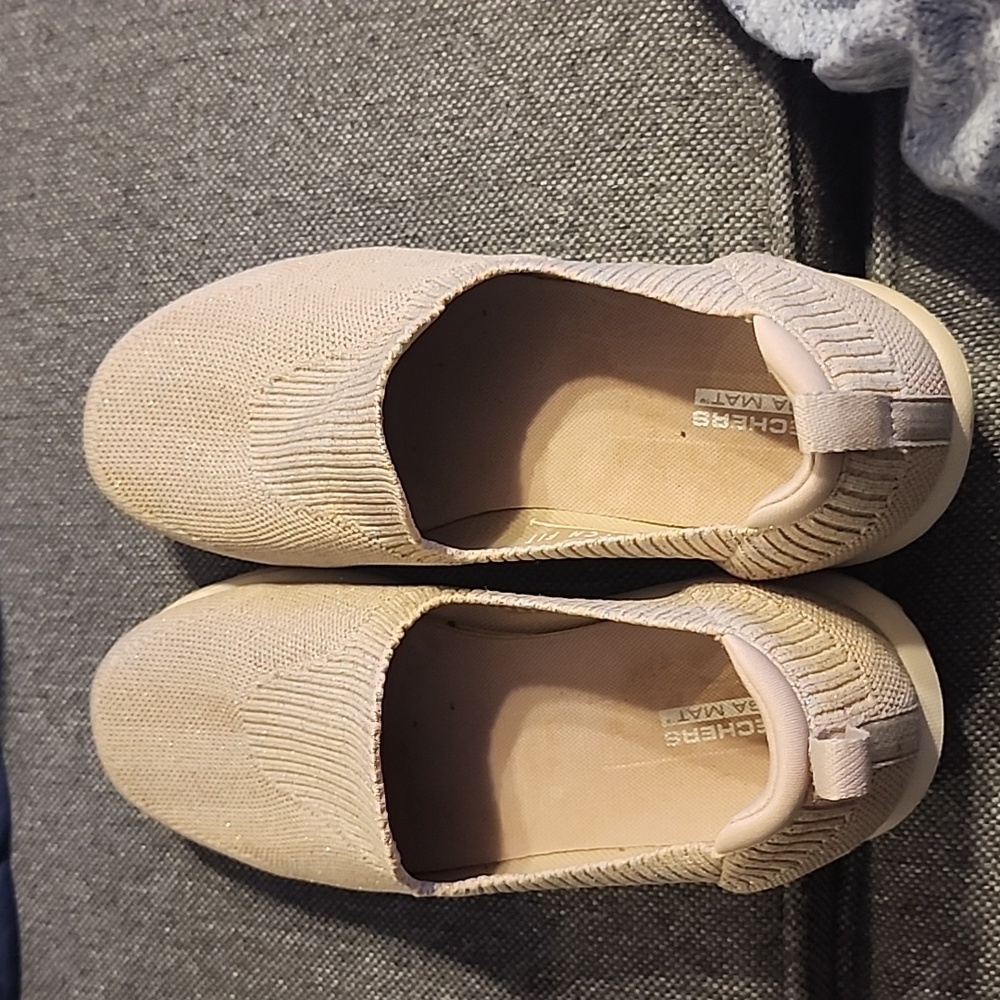 Woman's Skechers GoWalk,Goga Mat shoes.9.5US size.